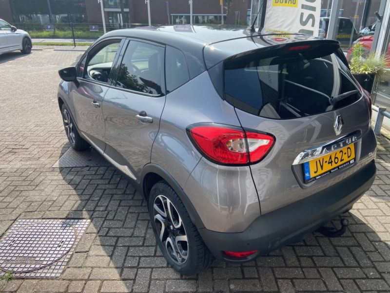 Renault Captur JV 462 D 03