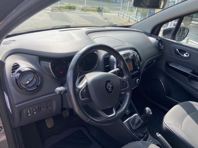 Renault Captur JV 462 D 09