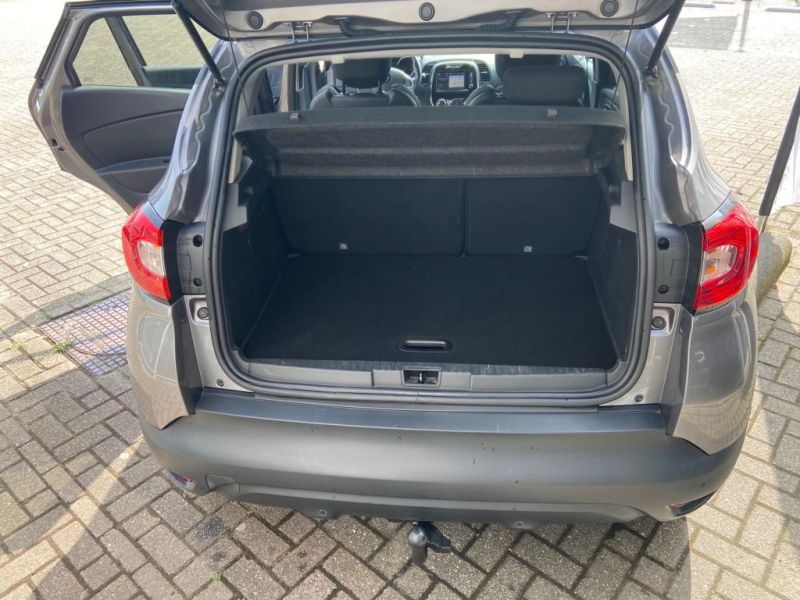 Renault Captur JV 462 D 12
