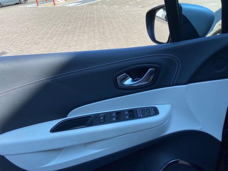 Renault Captur RX 112 D 06